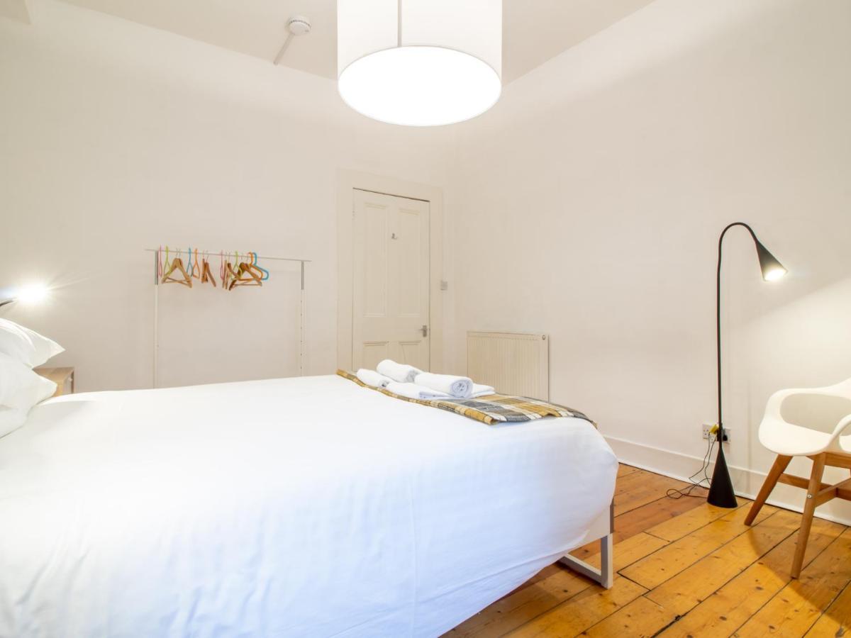 Stylish & Charming Retreat For 2- City Centre! 에든버러 외부 사진